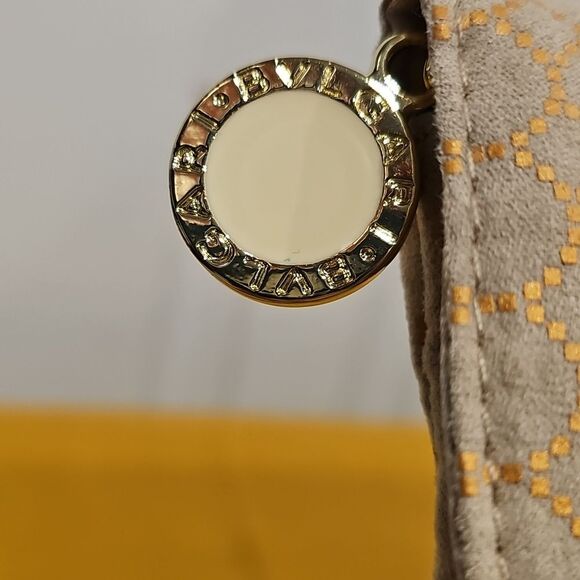 Bulgari Parfums For Emirates Zippered Clutch with Charm Emirates Like New - Picture 2 of 13